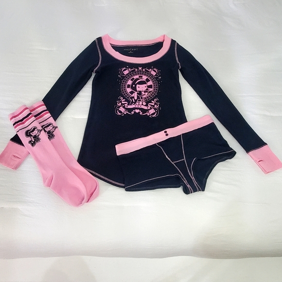 Pajama Set Juniors Large Graphic Birthday Christmas Gift - Picture 2 of 16